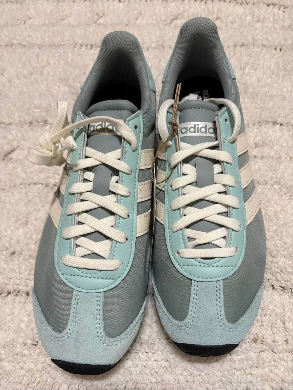 adidas Women's blue Retro Runner Sneakers - RunVista